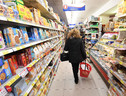 Eurostat conferma l'inflazione record del 5% a dicembre (ANSA)