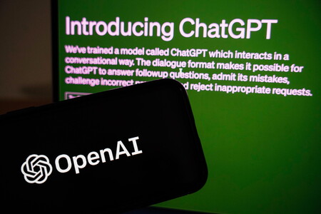 OpenAI in trattative con ex designer di Apple per un iPhone IA
