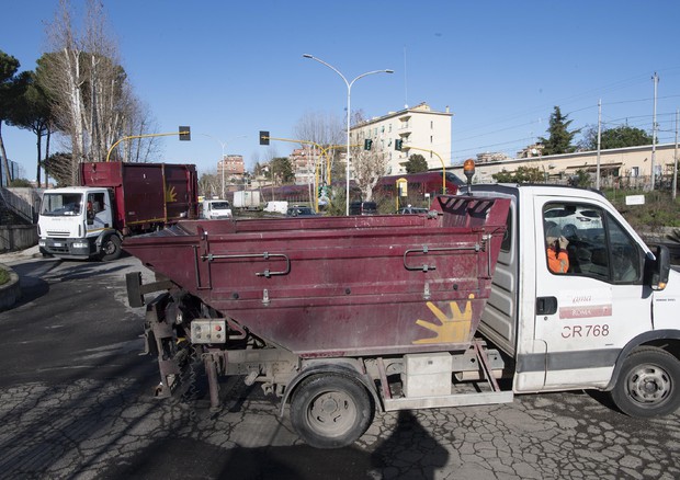 A Roma 4.600 tonnellate di rifiuti al giorno, smaltiti ovunque © ANSA