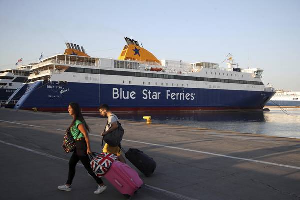Grecia: sciopero traghetti, migliaia di viaggiatori bloccati