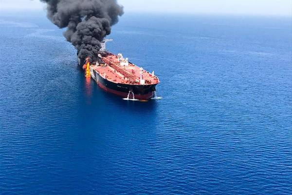 Attacco a due petroliere, gli Usa accusano l'Iran