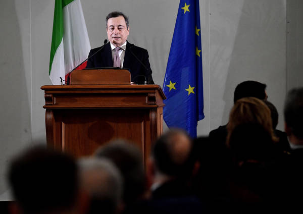 Draghi a Genova, standing ovation da mondo portuale genovese