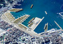 Il  porto della Spezia punta sulle chiatte per aspirare i fumi delle navi