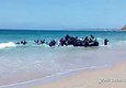 Spagna, migranti sbarcano in spiaggia tra i bagnanti © ANSA