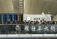 L'aeroporto di Hong Kong occupato da 5mila manifestanti © ANSA