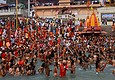India, folla nel Gange per il 'bagno reale' © Ansa