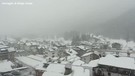 Torna a nevicare in Veneto: fiocchi enormi cadono sulle Dolomiti bellunesi(ANSA)