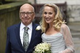 Rupert Murdoch nel giorno del suo matrimonio con la supermodella  Jerry Hall nel 2016 (ANSA)
