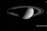 Sulla luna di Saturno profondi laghi e stagni 'fantasma'