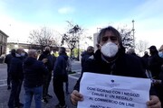 Covid, Abruzzo unica regione in zona rossa: protesta dei commercianti