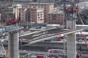 Ponte Genova: issata a 40 metri la prima maxi trave da 100 metri