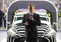 Musk cede azioni Tesla per 2,8 mld,nessun piano altre vendite (ANSA)