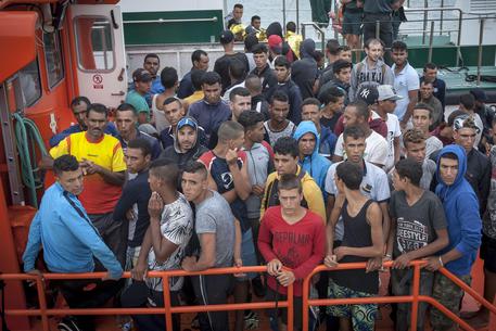 Un salvataggio di migranti in una foto d'archivio © EPA