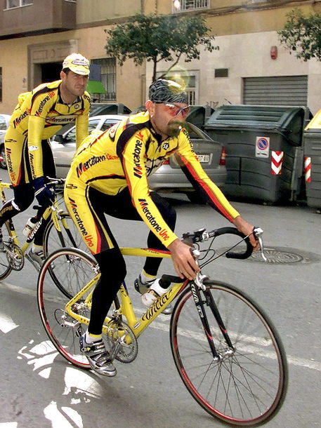 Lo storico marchio imolese accompagnò i trionfi ciclistici di Marco Pantani © EPA