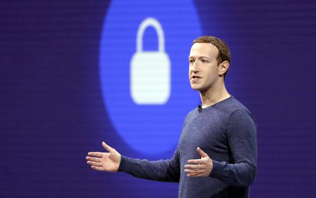 Facebook: Zuckerberg, Libra facile come inviare foto © AP