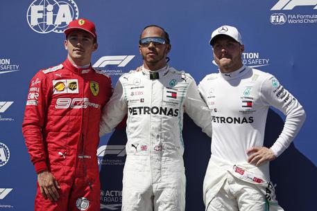 F1: prima fila Mercedes, in pole Hamilton © EPA