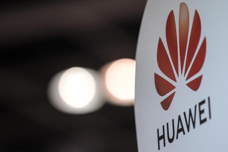 Huawei: potrebbe vendere brevetti, licenze e codici 5G © EPA