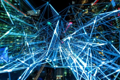 Il futuro dell'Intelligenza Artificiale in una rete di sistemi connessi (fonte: Rawpixel)