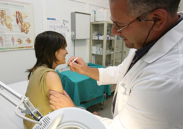 Influenza, con arrivo novembre al via campagna vaccinazione © ANSA 