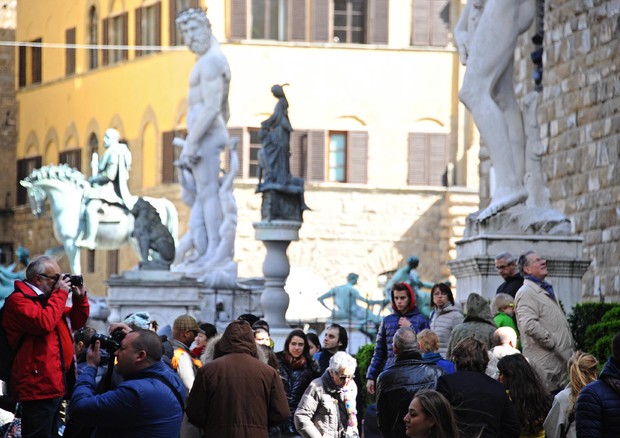 Turisti a Firenze © ANSA
