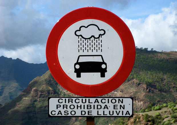 Per cartelli e regole che stress guidare l'auto all'estero © ANSA