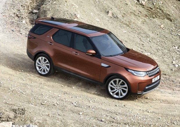 Land Rover 'inventa' una nuova Discovery 100% da famiglia © ANSA
