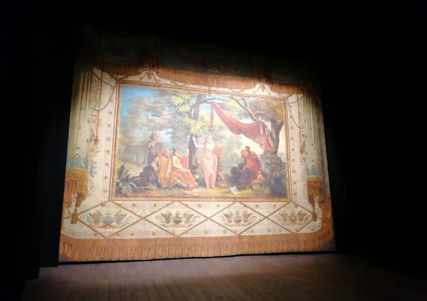 Feltre, torna al Teatro De La Sena il sipario ottocentesco di Tranquillo © Ansa