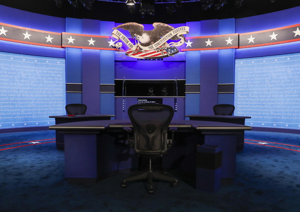 Il dibattito fra Kamala Harris e Mike Pence (foto: EPA)