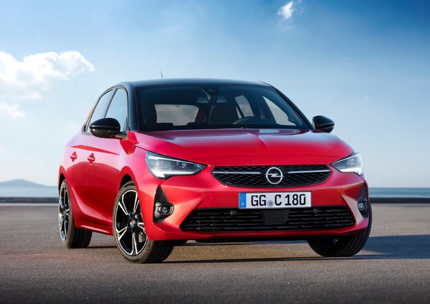 Opel Corsa e Crossland: le Blitz Edition si comprano on line (ANSA)