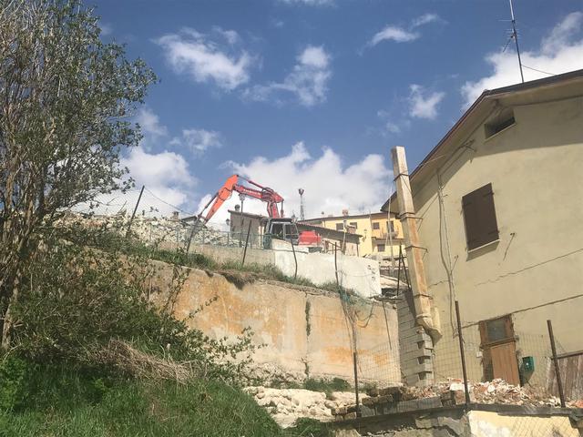 Terremoto: molti turisti a Castelluccio per il 25 aprile © Ansa