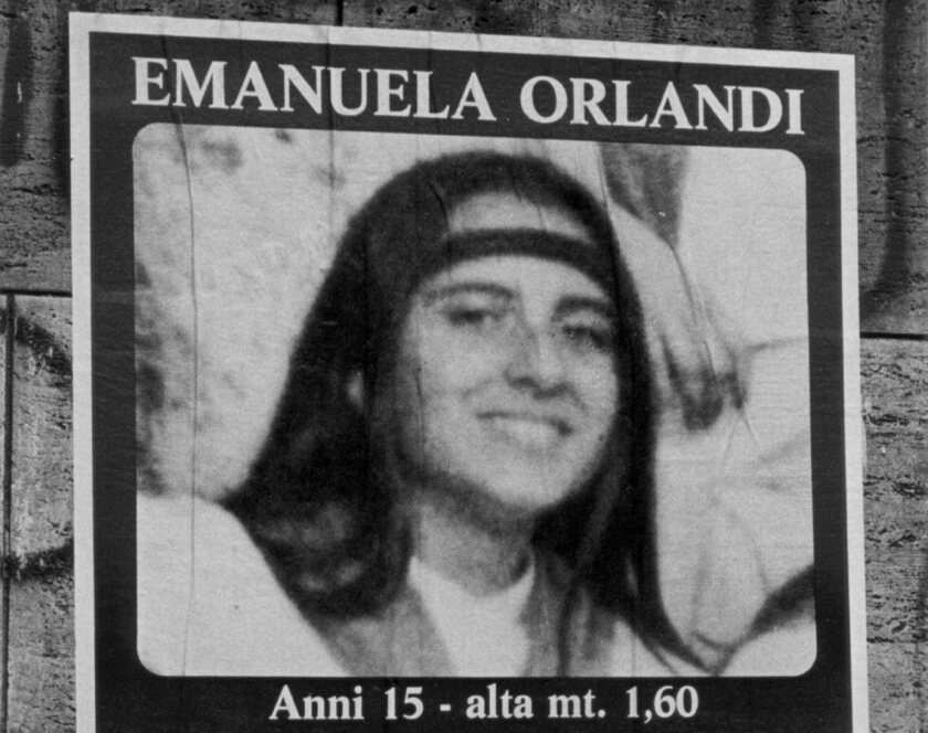 Emanuela Orlandi nel poster della scomparsa - RIPRODUZIONE RISERVATA