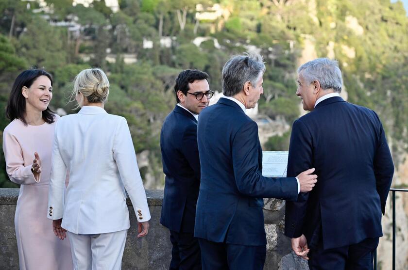 Tajani, 'G7 compatto sulle sanzioni all'Iran'