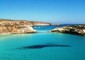 L'isola dei Conigli, riserva naturale dal 1996 e tratto incontaminato della costa meridionale di Lampedusa © 