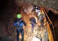 Il team di soccorso che sta seguendo i ragazzi nella grotta © ANSA