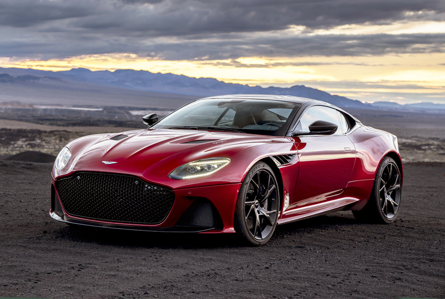 La nuova Aston Martin DBS Superleggera combina le prestazioni di una vera supercar con la raffinatezza di una GT © 