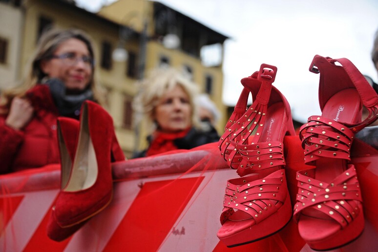 Violenza donne, tour Intervita a Ancona - RIPRODUZIONE RISERVATA