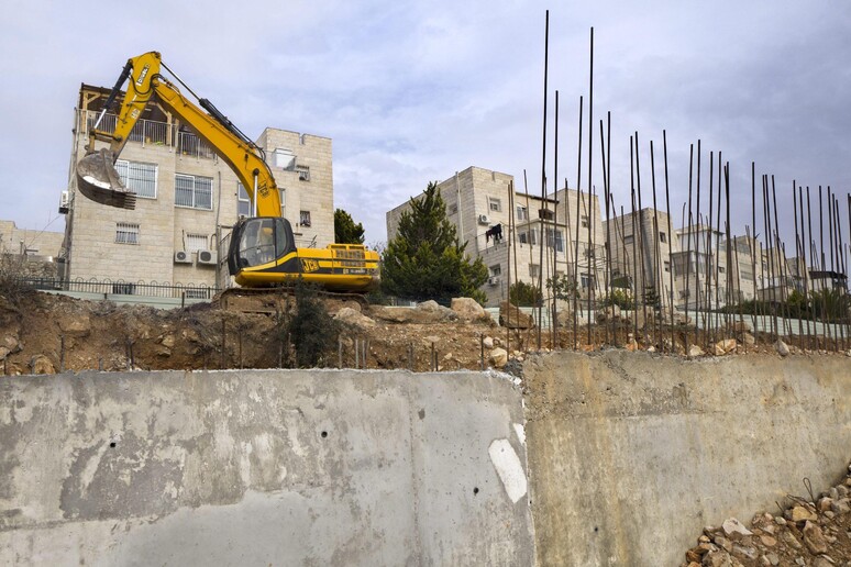 Costruzione di nuove case a Gerusalemme © ANSA/EPA