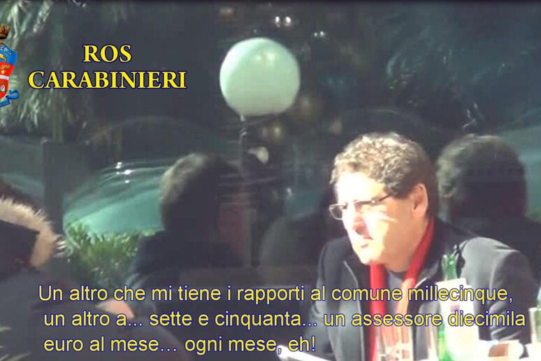 Salvatore Buzzi in un frame tratto dal video di una intercettazione telefonica - foto us carabinieri - RIPRODUZIONE RISERVATA
