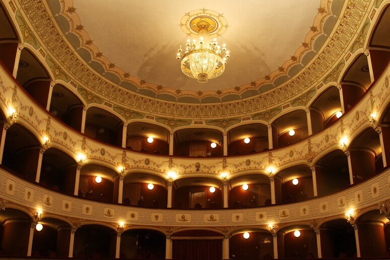 Il Teatro L 'idea di Sambuca dove si svolgeranno gli spettacoli - RIPRODUZIONE RISERVATA