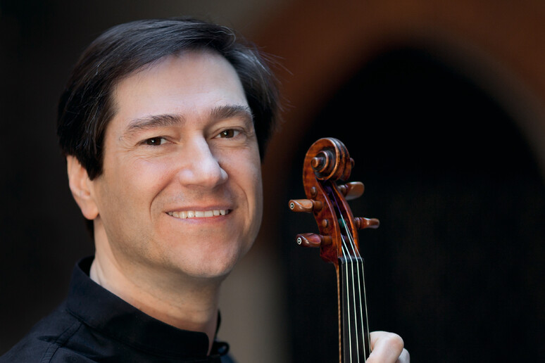 Guido Rimonda e il suo Stradivari - RIPRODUZIONE RISERVATA