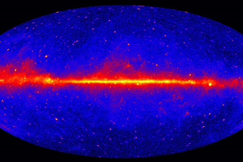 L 'Universo visto con gli occhi del telescopio Fermi (fonte: NASA/DOE/Fermi LAT Collaboration) - RIPRODUZIONE RISERVATA