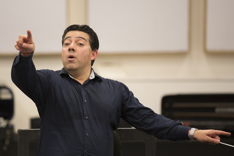 Il direttore d 'orchestra Fabrizio Ruggero (foto di Priamo Tolu) - RIPRODUZIONE RISERVATA