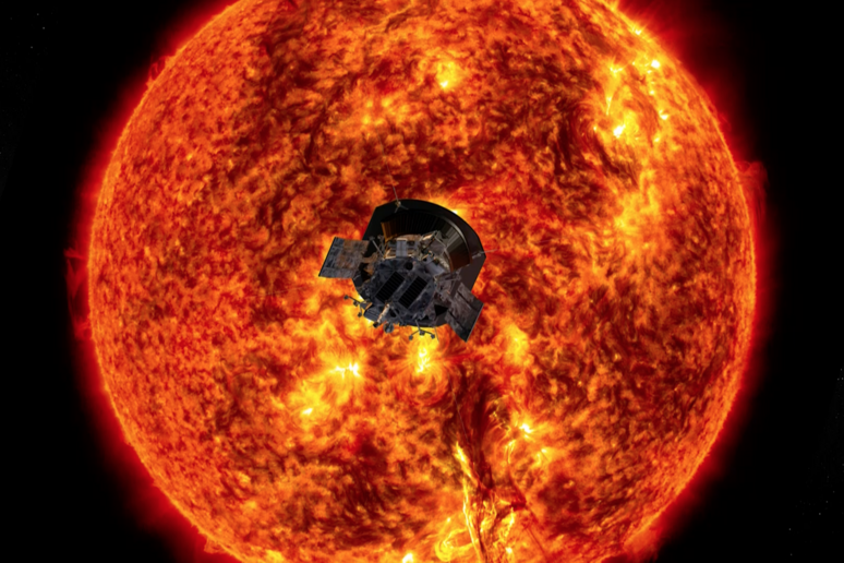 Rappresentazione artistica della sonda Parker vicino al Sole (fonte: NASA) - RIPRODUZIONE RISERVATA