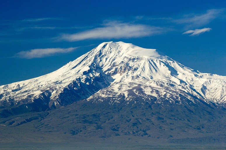 Il monte Ararat (fonte: Serouj Ourishian) - RIPRODUZIONE RISERVATA