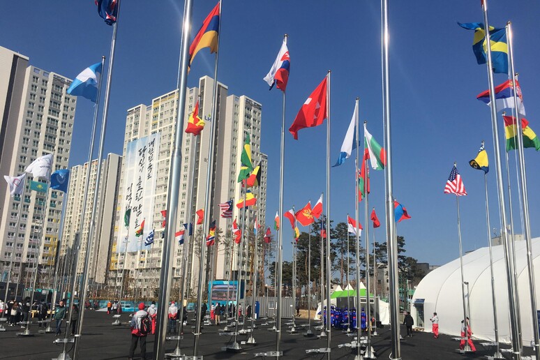 L 'interno del villaggio olimpico che ha ospitato le nazionali partecipanti alle Olimpiadi Invernali di PyeongChang 2018 - RIPRODUZIONE RISERVATA