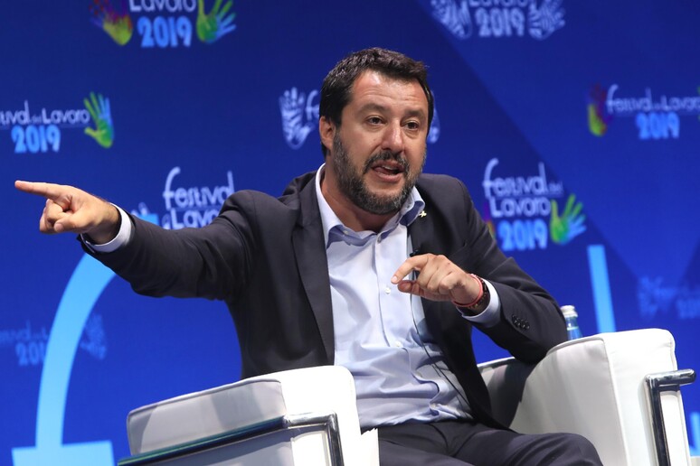 Salvini:  'Anticipiamo la manovra all 'estate ' - RIPRODUZIONE RISERVATA