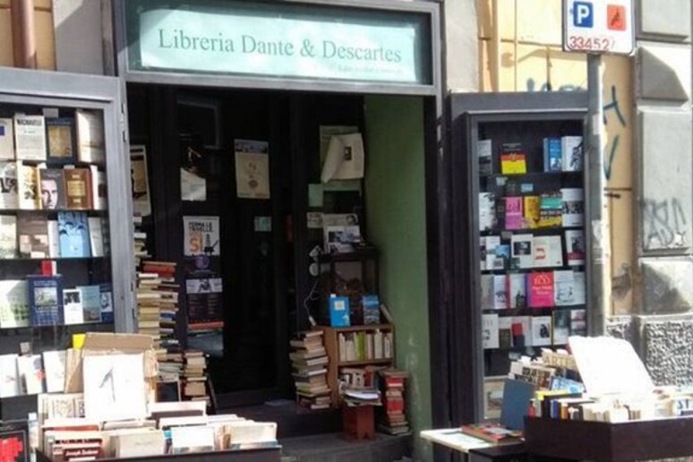 Un 'immagine della libreria Dante &amp; Descartes - RIPRODUZIONE RISERVATA