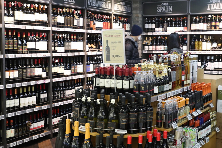 Brexit: Divulga, vino italiano -36% è overdose di burocrazia © ANSA/EPA