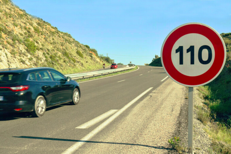 Francia, torna idea di abbassare a 110 limite in autostrada © ANSA/AutoPlus