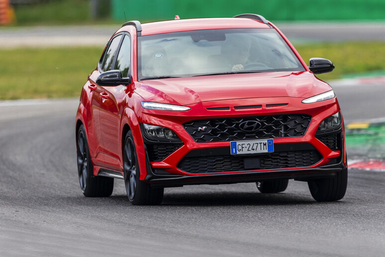 Hyundai Kona N, esame di maturità sull 	'asfalto di Monza - RIPRODUZIONE RISERVATA